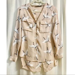Zara Crane Bird Button Down Long Sleeve Top Blouse high-low, V-Neck, Peach Cream